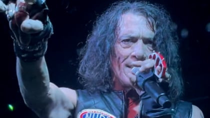 STEPHEN PEARCY On Rock Singers Lip Syncing During Concerts: 'I Think It's Bulls**t'